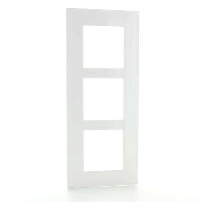 VALENA - PLAQUE TRIPLE VERTICAL BLANC VALENA - PLAQUE TRIPLE VERTICAL BLANC